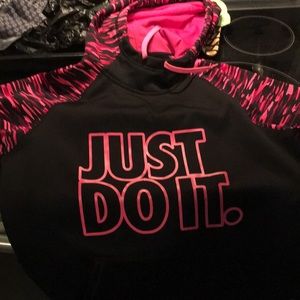 Women's Nike hoodie with thumb holes